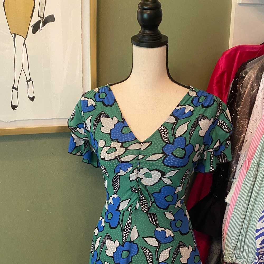 Fun and flirty CAbi dress